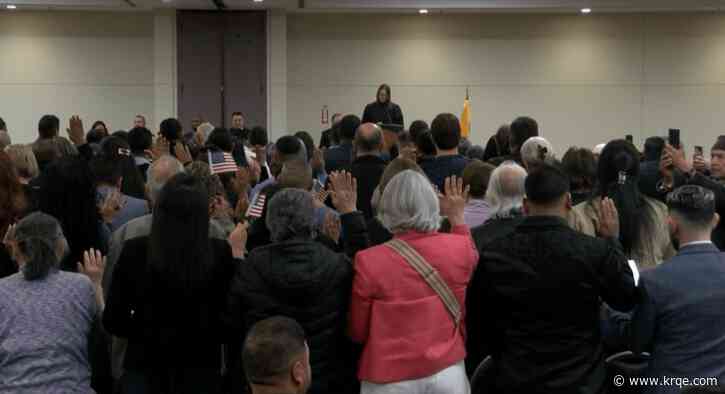 123 people become U.S. citizens in Albuquerque