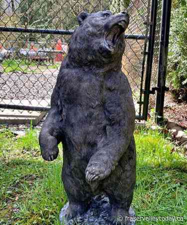 Concrete bear sculpture weighing 45 kg stolen from Metro Vancouver porch