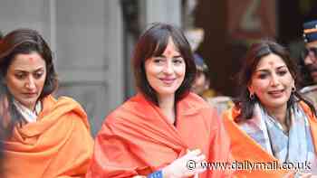 Dakota Johnson visits iconic Siddhivinayak Temple in Mumbai with fiancé Chris Martin and Coldplay