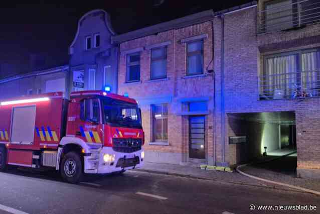 Brandweer opgeroepen naar Iepersestraat, politie voert onderzoek