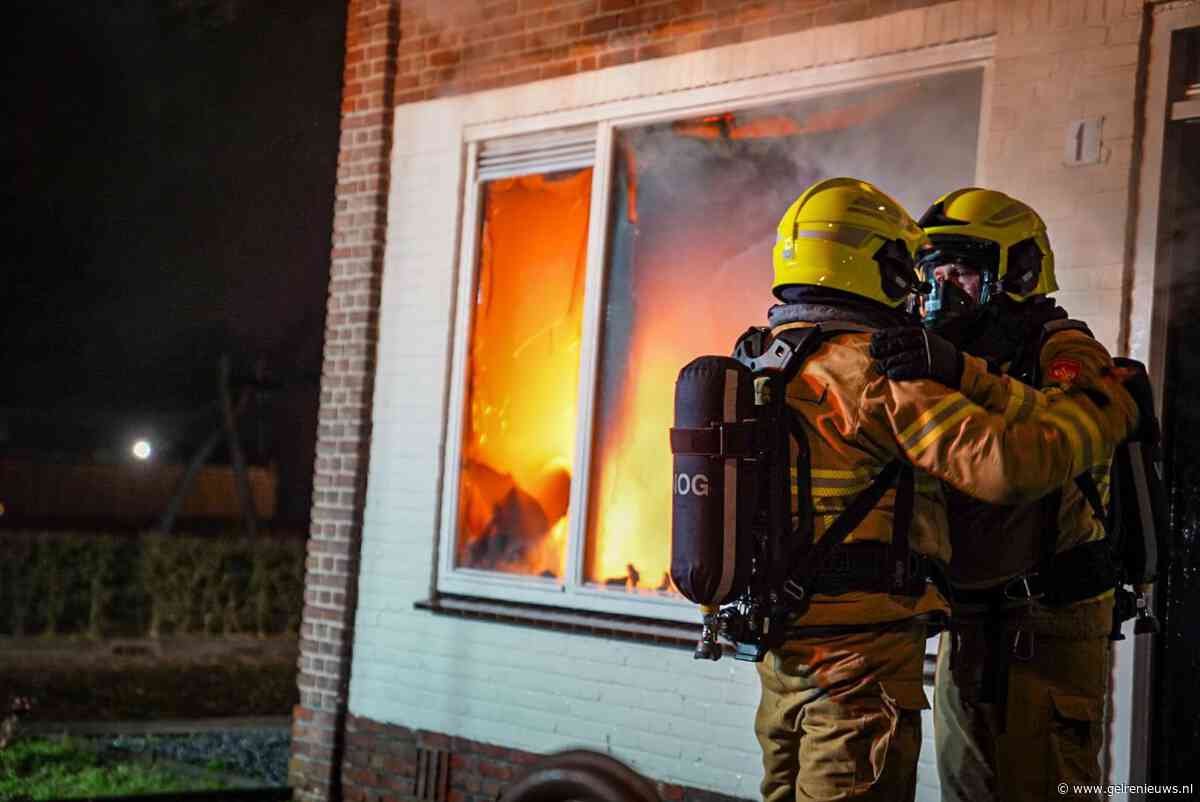 Veel schade na woonkamer brand in Zutphen