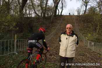 Gemeente eert Walter Maes met eigen helling op Duinencross-parcours