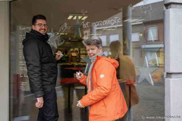 Ruim 90 weesgedichten op ramen voor poëzieweek