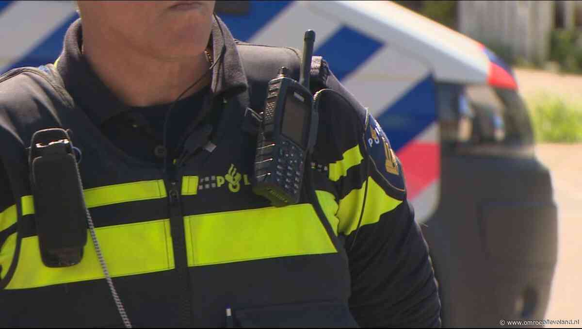 Flevoland - Nieuwsoverzicht 21/01 | Onderzoek naar misstanden bij politie Almere • 4700 euro voor huurwoning