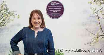 Former student and successful filmmaker unveils purple plaque at university