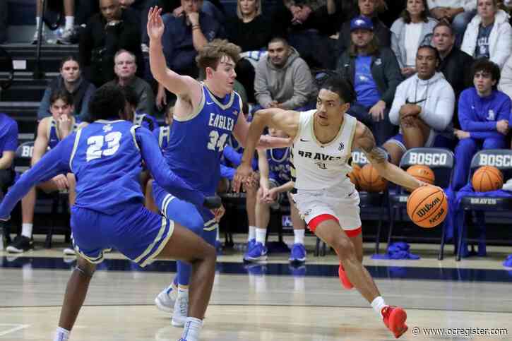 St. John Bosco basketball blows double-digit lead, loses to Santa Margarita on late 3-pointer