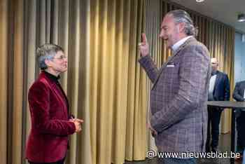 Eedaflegging is primeur voor burgemeester Thierry Lens: “Mooie inleiding van de gouverneur gekregen”