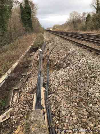 London travel news LIVE: Gatwick Express hit by delays due to landslip as disruption continues at Paddington