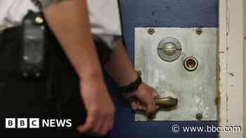 Up to 390 prisoners to be released early in Scotland