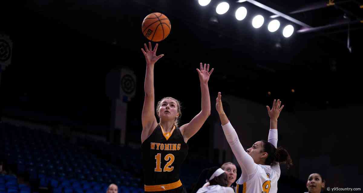 Pedersen Reaches 1,000 Career Points as UW Rolls at SJSU