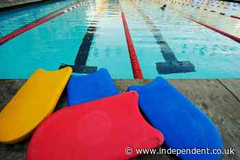 Swimming teacher drank wine from the bottle before lesson and fell over in pool