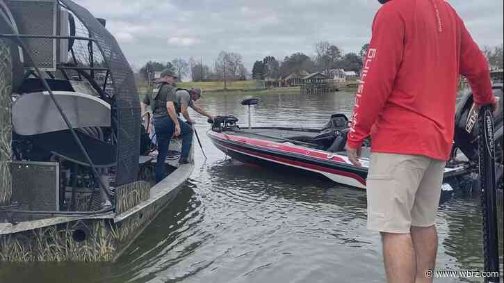 Two stuck boats rescued from False River; Pointe Coupee Sheriff warns of shallow waters