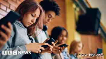 School phone bans don't boost grades or wellbeing, study suggests