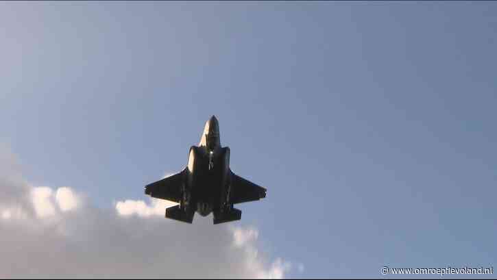 Flevoland - Luisteren naar straaljagers in Leeuwarden: Lelystedelingen schrikken van geluid F-35