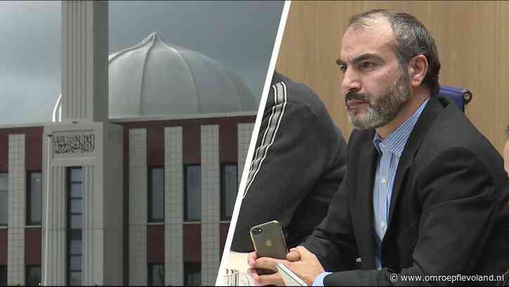 Almere - 'Reactie burgemeester na moskee-onderzoek beledigend', DENK dient motie van wantrouwen in
