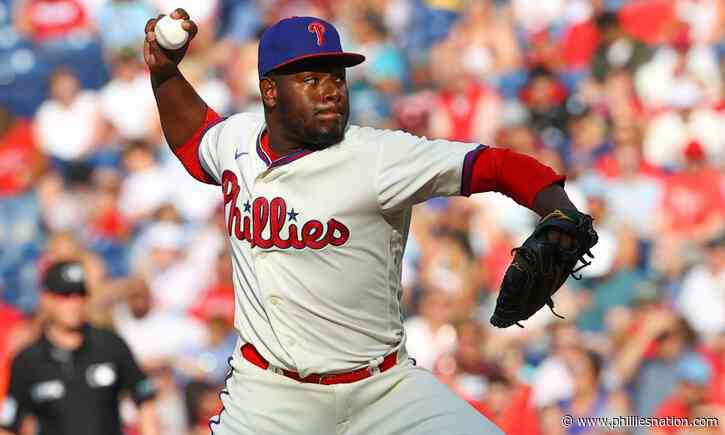 Former Phillies reliever Héctor Neris signs with Braves