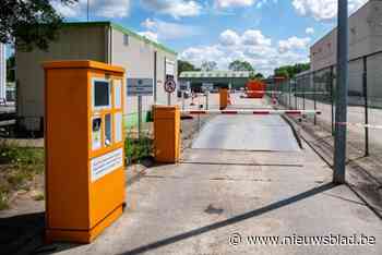 Experten testen weegbrug na klachten: containerpark Galmaarden tijdelijk gesloten