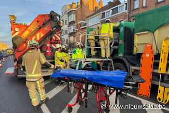 Twee flatbewoonsters naar ziekenhuis na keukenbrand in Sint-Gillis