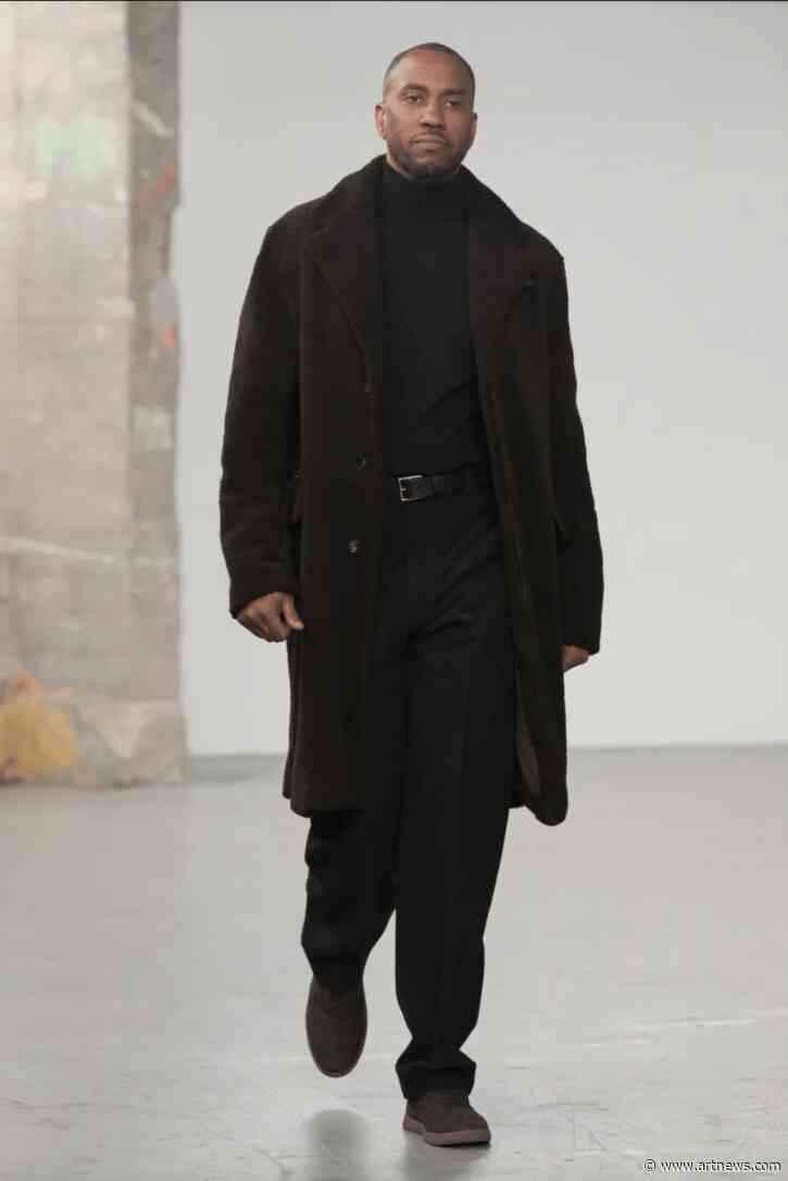 Artist Rashid Johnson Models in Gabriela Hearst’s Fall 2025 Fashion Show