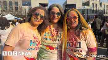 City's first large-scale Holi celebrations held