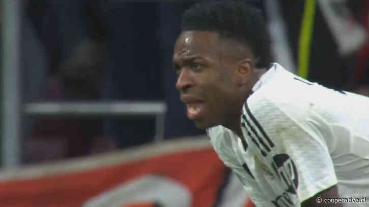 [VIDEO] ¡Sufre Real Madrid! Vinicius mandó a las nubes su penal ante Atlético en la Champions