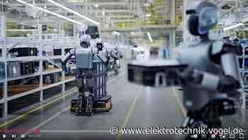 Zweibeinige Roboter in China erstmals für Teamwork trainiert