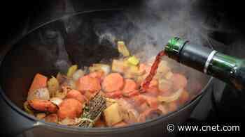 4 Foods That Will Ruin Your Cast-Iron Pan