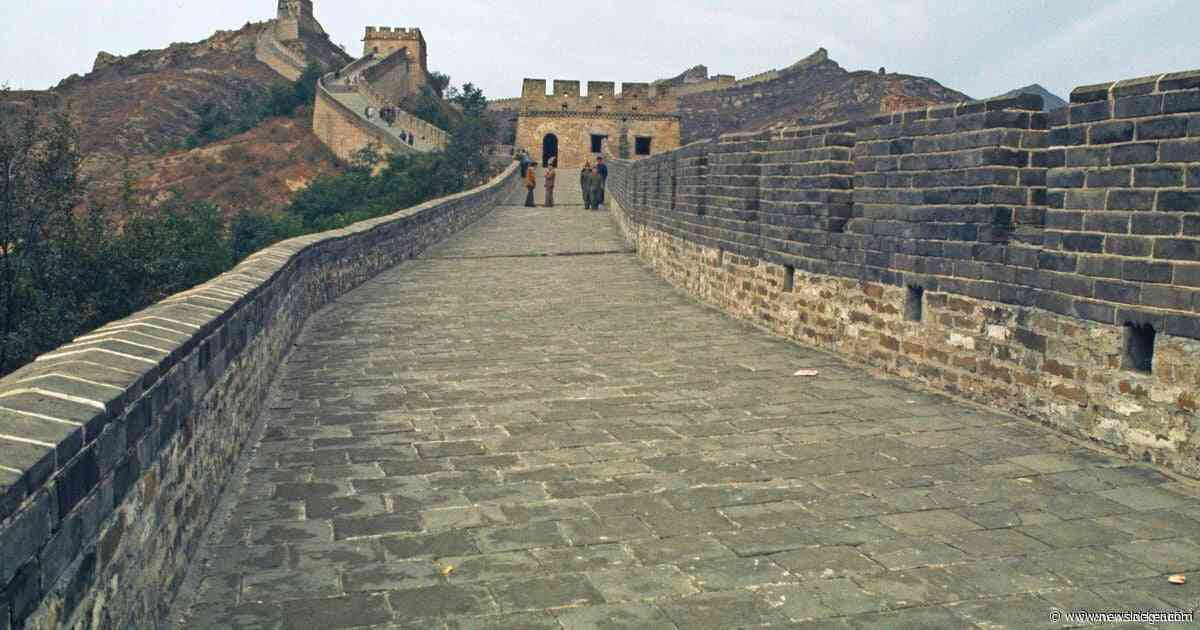 Twee toeristen opgepakt om blote billenfoto’s op de Chinese Muur