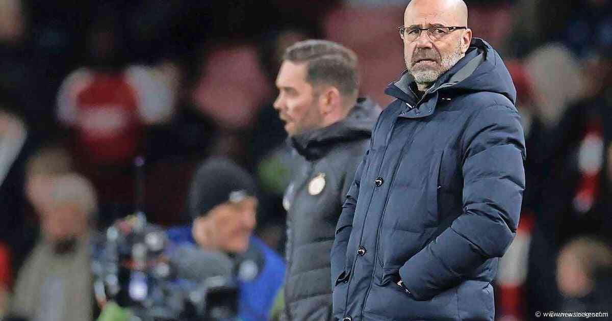 Peter Bosz ging met Ismael Saibari om de tafel: ’Hij is met een oplossing gekomen’