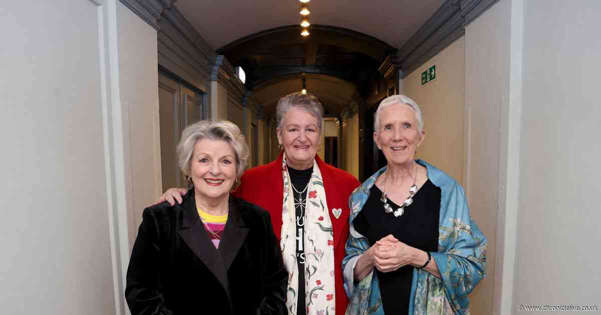 Vera's Brenda Blethyn and Ann Cleeves reunite with Australian super fan