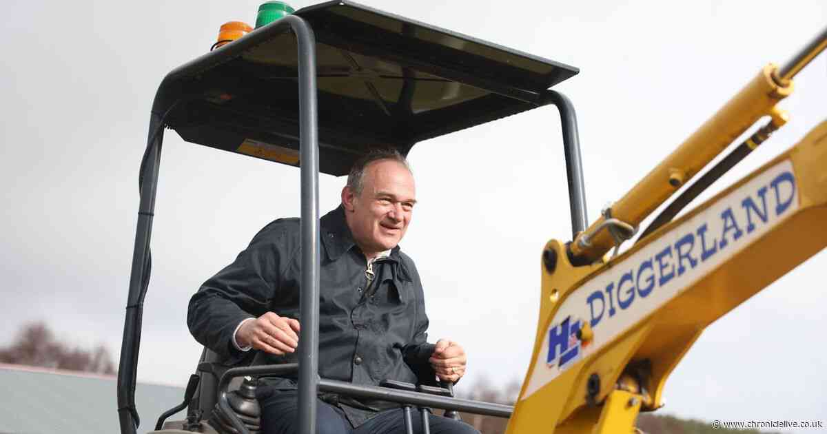 Lib Dem leader Ed Davey tells Government to be 'more ambitious' for North East on trip to Diggerland