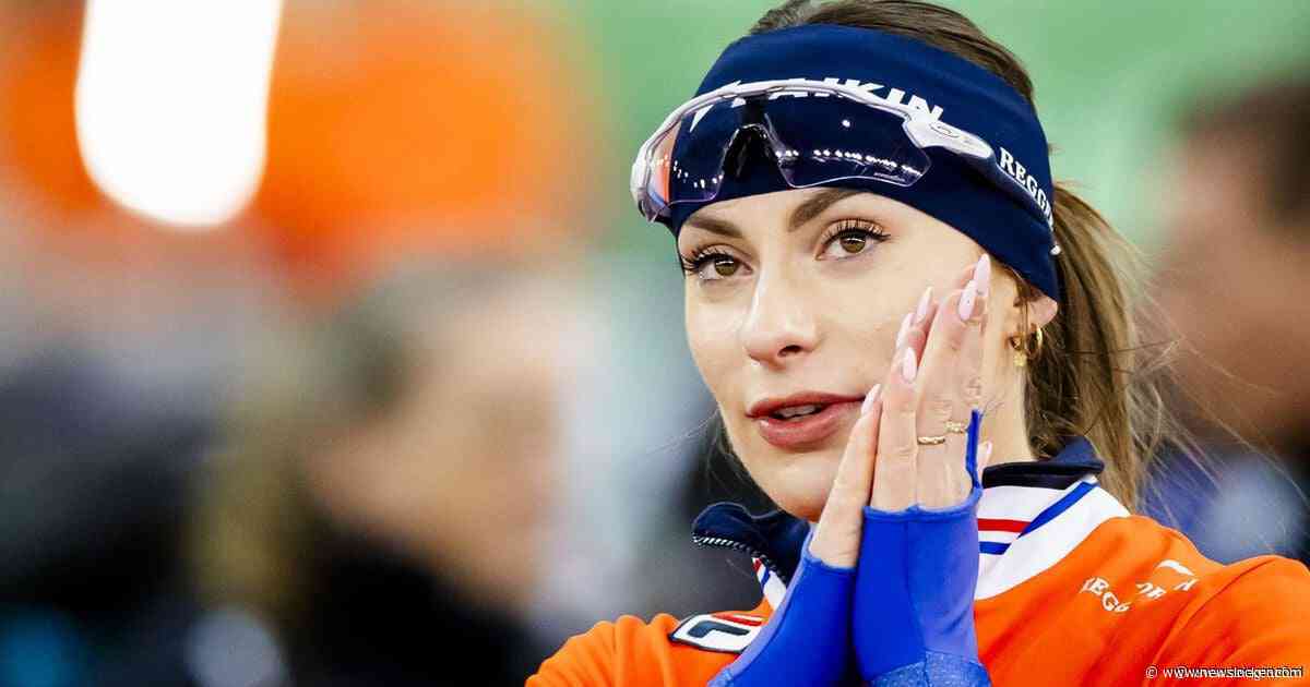 Drie op een rij! Femke Kok kroont zich wéér tot wereldkampioene op de 500 meter