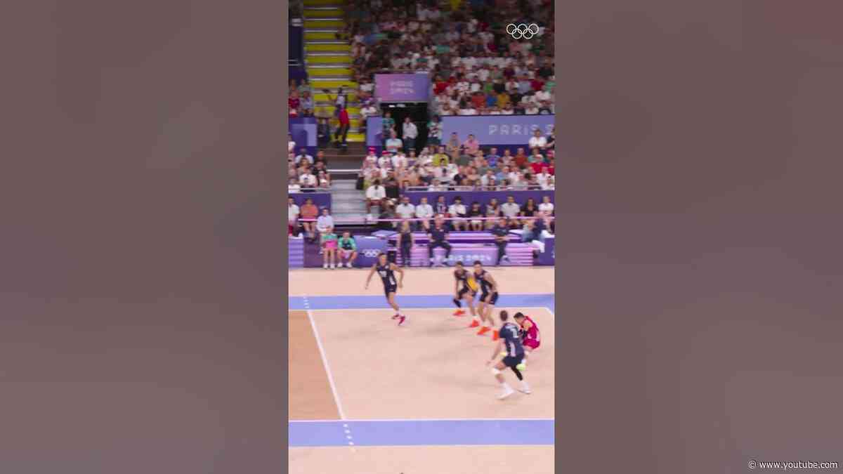 You have never seen anything like this... 🏐 #Olympics #Sports #Volleyball