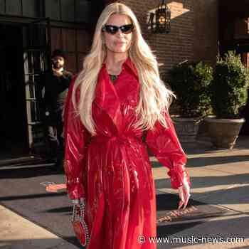 "Very single" Jessica Simpson admits her world was turned "upside down" by marriage split