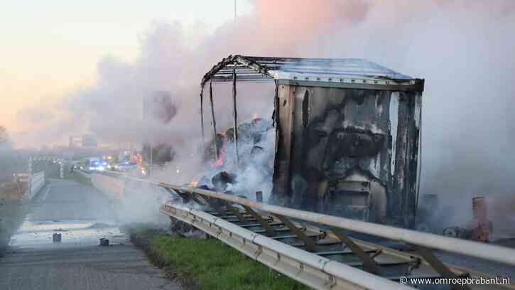 Uur vertraging op A73 vanwege vrachtwagenbrand, weg dicht