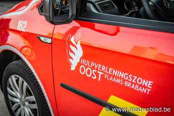 Brandweer rukt uit wanneer kachel hevig begint te roken, maar brand blijft uit