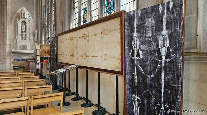 Turin Shroud (replica) exhibition at St George’s Cathedral