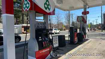 Statewide gas average dips under $3 for the first time since 2021