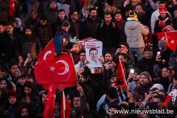 Ondanks verbod toch massaal protest in Istanbul na arrestatie van rivaal Erdogan, 37 arrestaties na posts op sociale media