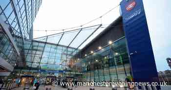 Manchester Piccadilly delays LIVE as emergency services called to incident on rail line
