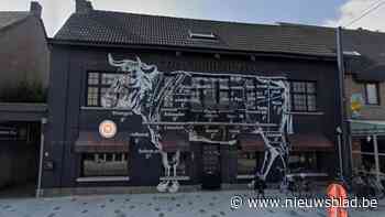 Brand in schoorsteen van steakrestaurant Den Bonten Oss in Lommel: gasten eventjes geëvacueerd