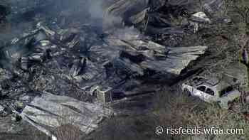 Structure, several vehicles destroyed in Seagoville fire