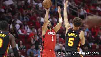 Rockets turn back Hawks for 10th win in 11 games