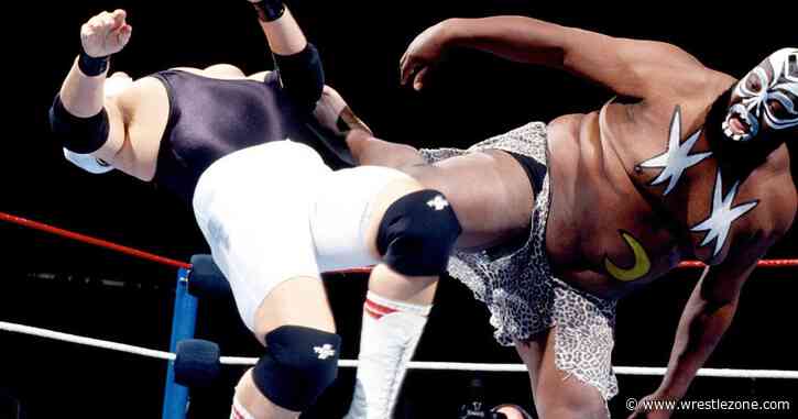 Kamala’s Family Signs WWE Legends Contract