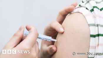 Vulnerable people urged to get spring Covid-19 jab