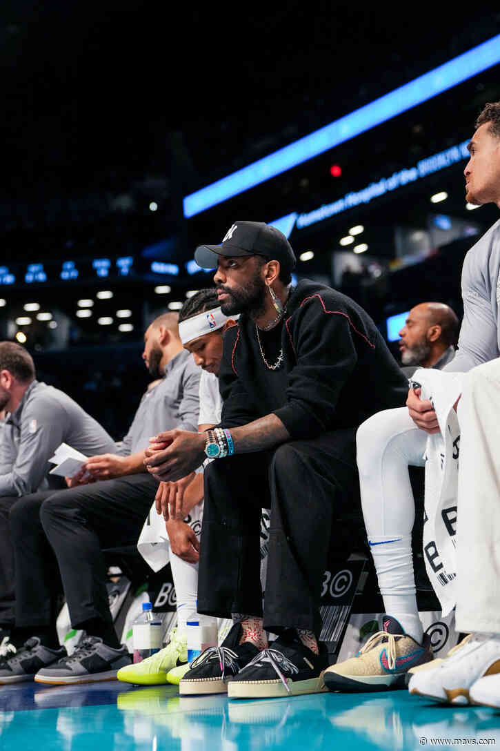 Kyrie Irving underwent successful left knee surgery
