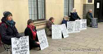Protesters gather outside crown court for 'jury equity'