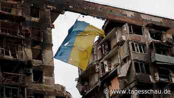 Ukraine-Liveblog: ++ Verletzte und Brände nach Angriffen auf Kiew ++