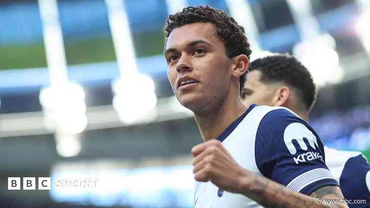 Tottenham 3-1 Southampton: Johnson impresses again with brace