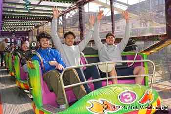 Buffalo’s amuseren zich kostelijk op de kermis in Gent: “Ideale manier om wat te ontspannen voor dit weekend”